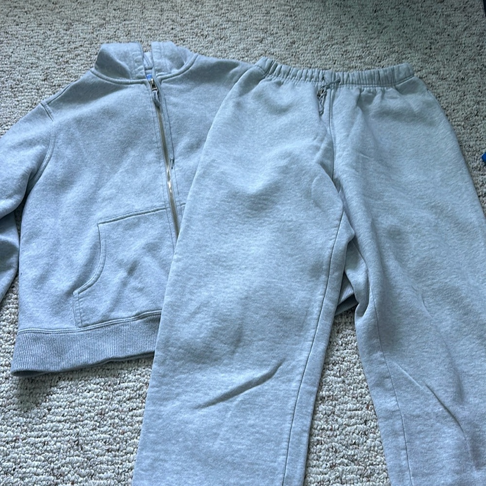 Pacer Grey Sweatshirt and sweatpants set
